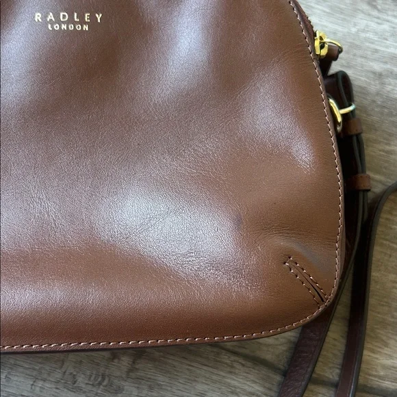Radley London Chestnut Leather crossbody bag - Picture 9 of 16